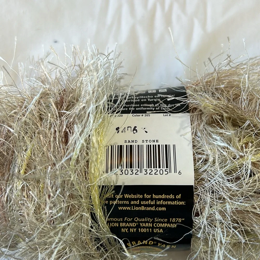 New Lion Brand Fun Fur Stripes, Fun Fur Prints and Fun Fur Eyelash Yarn-4 Skeins